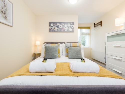 Stayford Apartments, Meriden - Near Nec