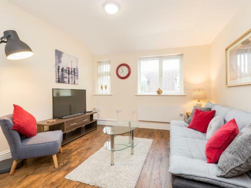 Stayford Apartments, Meriden - Near Nec