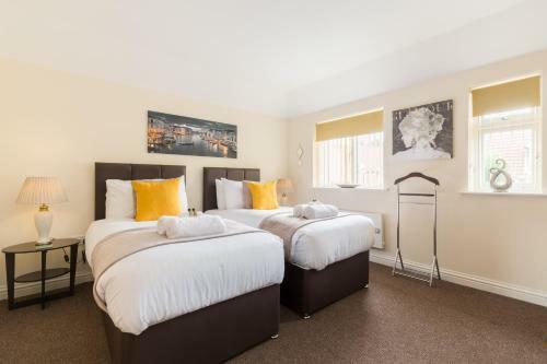 Stayford Apartments, Meriden - Near Nec