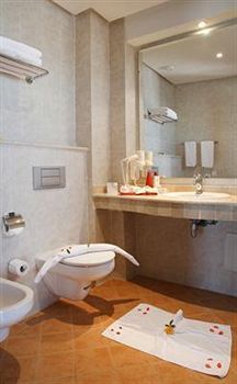 Hotel Atlas Marina Beach Suites & Spa