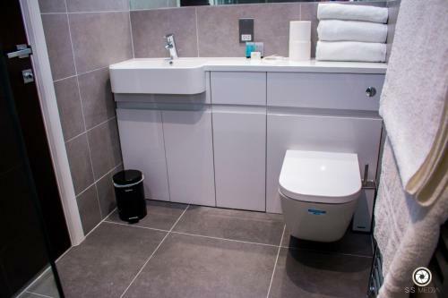 Luxury Serviced Apartments Milburn House