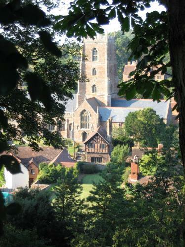 Affordable 4-bed Apartment In Picturesque Dunster