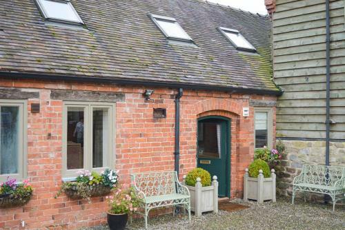 Morville Villa Sleeps 14 With Wifi