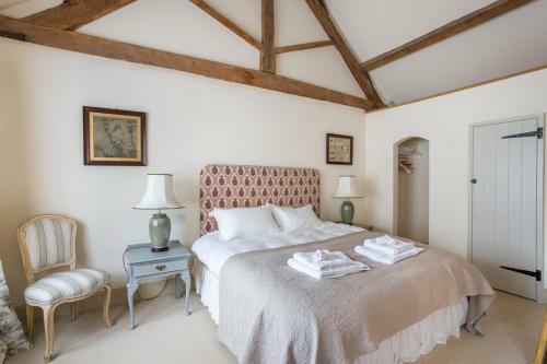 Morville Villa Sleeps 14 With Wifi