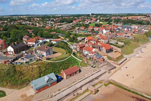 Mundesley Chateau Sleeps 12 With Wifi