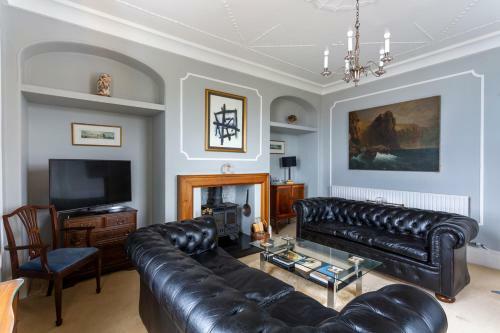 Mundesley Chateau Sleeps 12 With Wifi