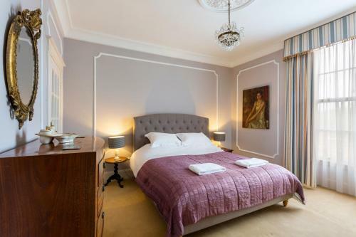 Mundesley Chateau Sleeps 12 With Wifi