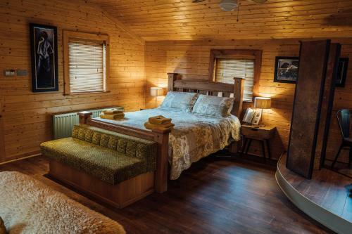 Donard Shadow Lodge