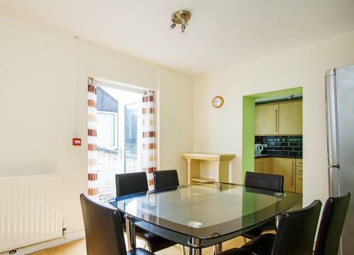 Middleton House - Spacious Entire Home For Groups & Workers