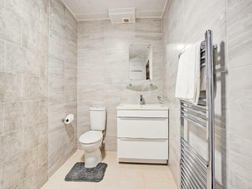 Hotel Oyo The Benwell Apartments
