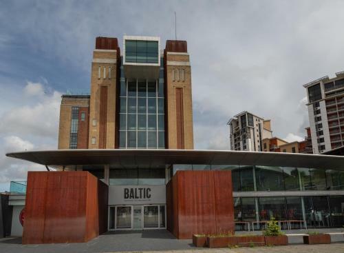 2 Bedroom Newcastle City Centre Apartment