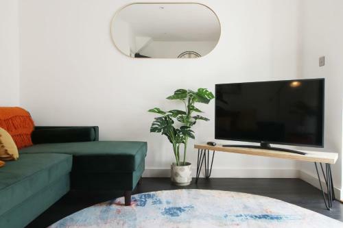 Aneurin House By Staybc
