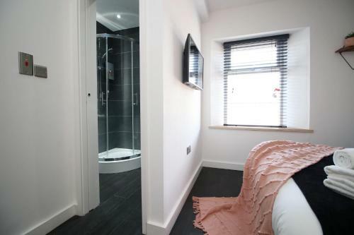 Aneurin House By Staybc