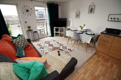 Apartamento The Cambria By Staybc