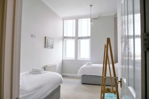 Tides - Luxury Sea Views Apartment