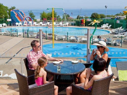 Holiday Home Quay West-6