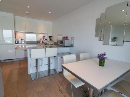 Apartment 3 Fistral Beach