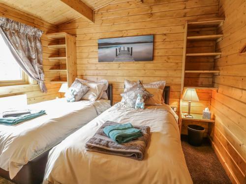 Manor Farm Lodges - Red Kite Lodge