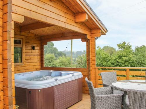 Manor Farm Lodges - Red Kite Lodge