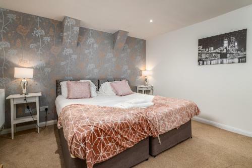 Spacious Contractor House For Large Groups - Private Parking By Comfy Workers