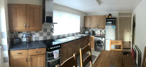 Immaculate Relaxing 2 Bed House To Enjoy