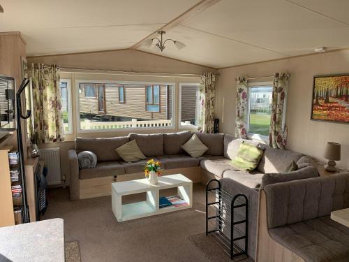 Brand New 8 Berth Caravan - Sleeps 8