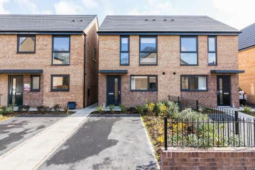 Blackstone Walk - Fabulous Houses With Parking