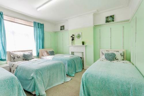 Nottingham Jireh Villa, City Center, Parking