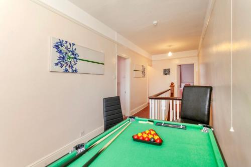Nottingham Jireh Villa, City Center, Parking
