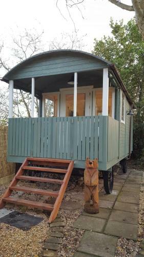 Bed & Breakfast Little England Retreats