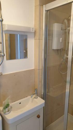 Cosy Luxe 1 Bedroom Apartment Cowley