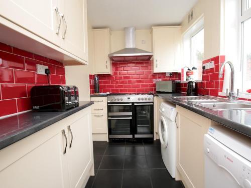 Charming 3br Garden Home In Oxford Inc. Parking