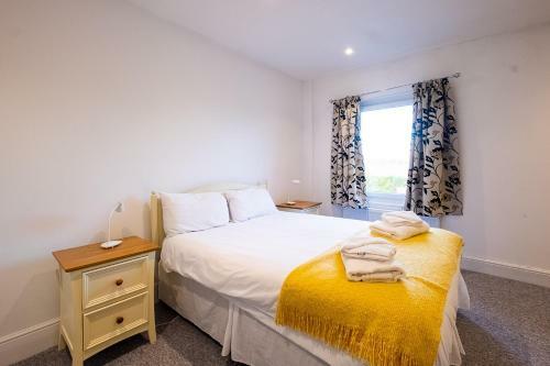 Elm ? Three Tuns Apartments