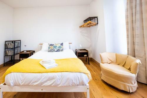 Three Tuns Apartments - Ash
