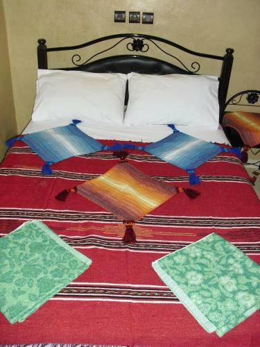 Hostal Guest House Tissili