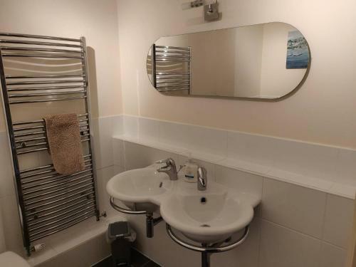 River Ground Floor Apartment - 70 Skipper Way