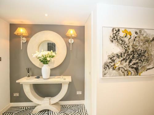 Shutts House Garden Apartment