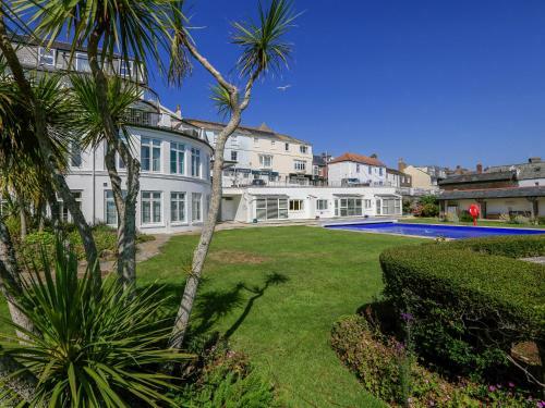 3 The Salcombe