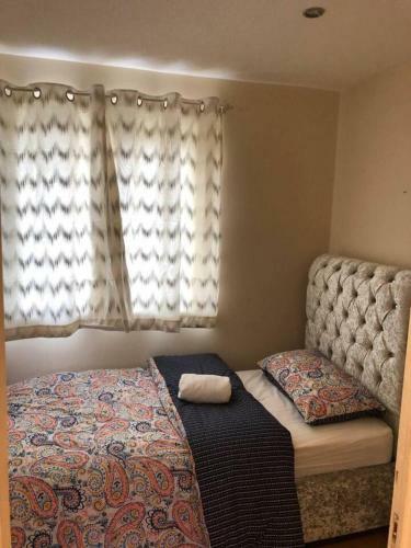 Immaculate 3-bed House In Slough