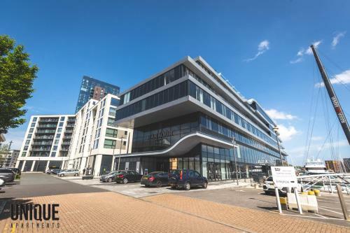 Unique & Stylish Apartment Close To Harbour