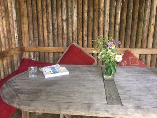 Stunning Luxury Lotus Tent Self Contained Sleeps 6