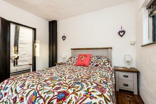 Brookside Cottage, Shottery