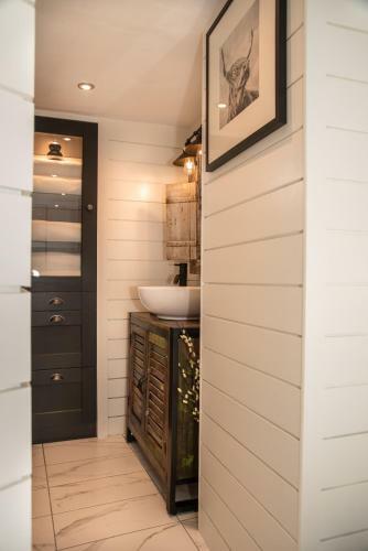 Luxury Stow Apartment