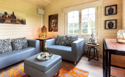 Lodge The Retreat Log Cabin