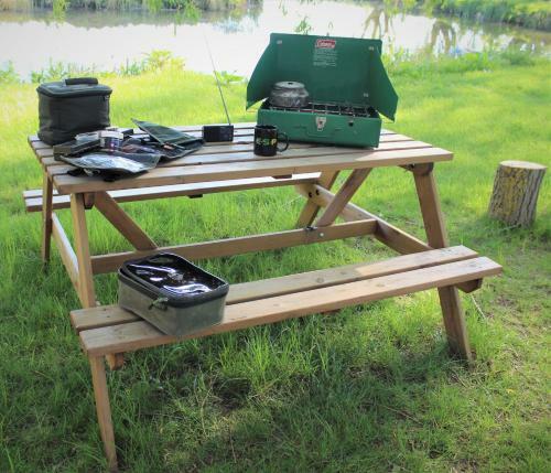 "george's" Lakeside Wooden Tipi