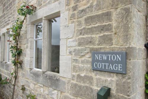 Traditional Cotswold Stone Peaceful Cottage With Stunning Views