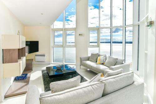 Apartamentos Just Stay Wales - Meridian Quay Penthouses