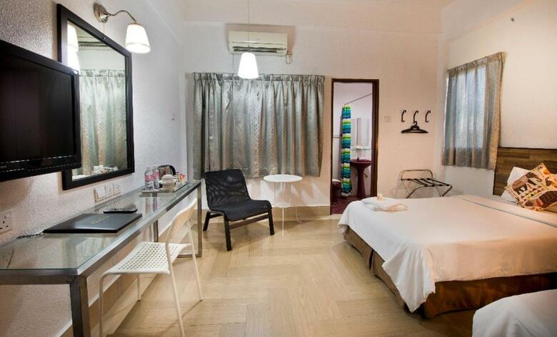 Hotel Dynasty Inn