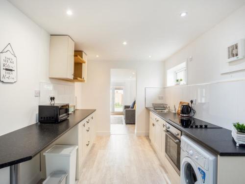 2020 Refurb! Fabulous 6 Sleeper! Great Location!
