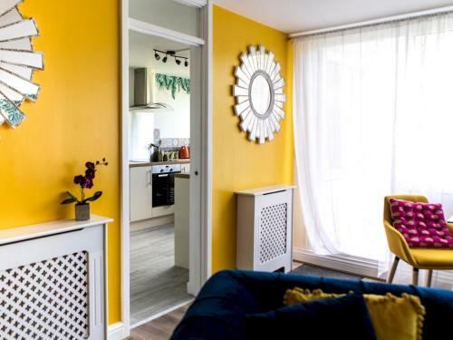 Chic Apartment 6 Sleeper With Parking, Castle 500m